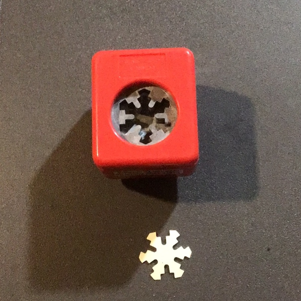 ❄️ Snowflake Craft Punch - Picture 2 of 2